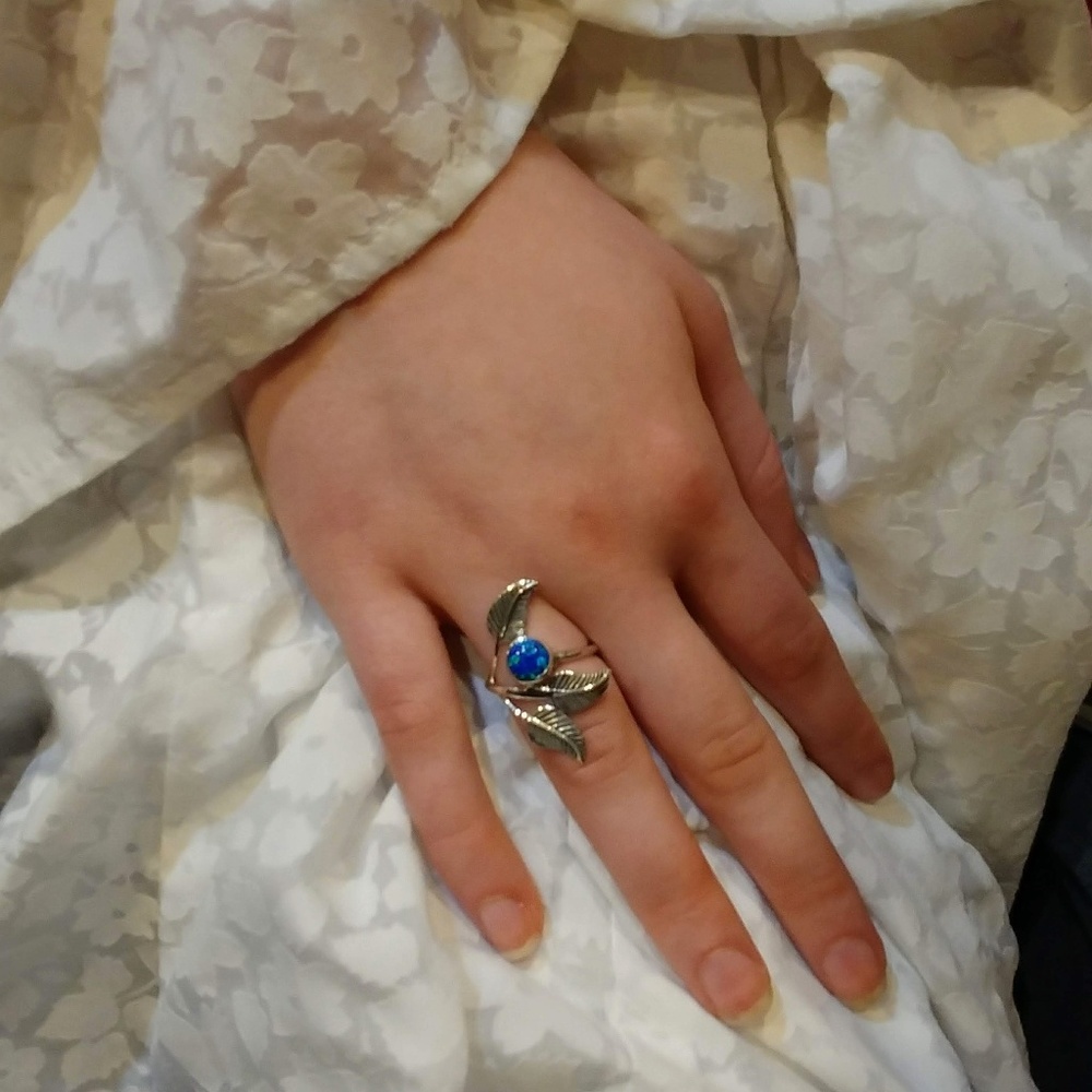 Artist Designed Sterling & Opal Ring - Picture 2 of 4